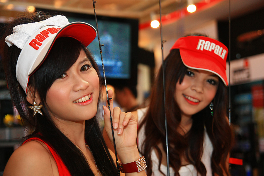 เอาอีกครับพริตตี้ ราพาล่า  :smile:
