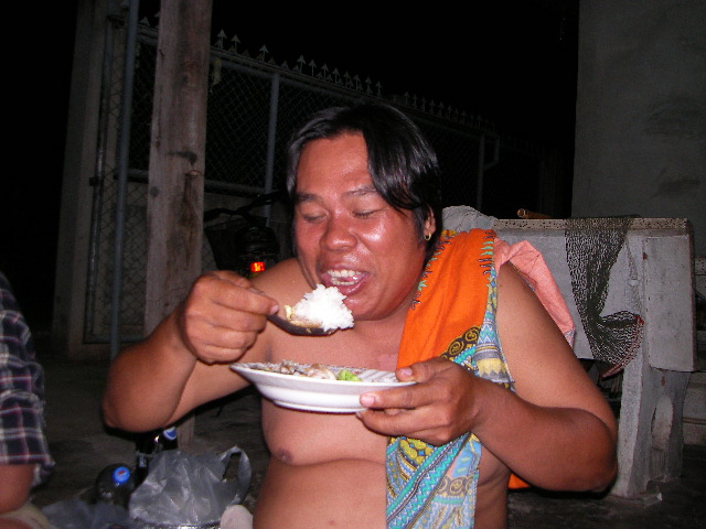 ไม่ต้องบอกก็รู้ว่ามานอร่อยยยยยยย :umh: :umh: :umh: :laughing: