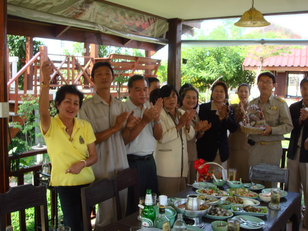 สังสรรค์นิดหน่อย จารีบไปตกปลาแล้วนัดกับพักพวกไว้ ฮ่าๆๆๆ:laughing: :laughing: