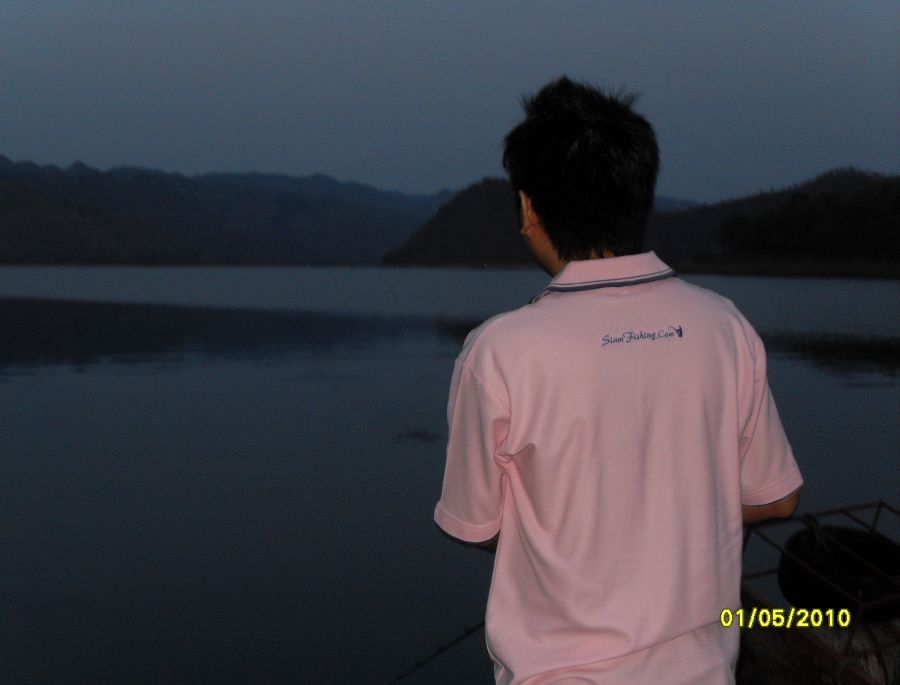 ระหว่างรอเรือมารับ ก็ชมบรรยากาศกันไปเรื่อยครับ  :cheer: :cheer: :cheer: :cheer: :cheer: :cheer: :che