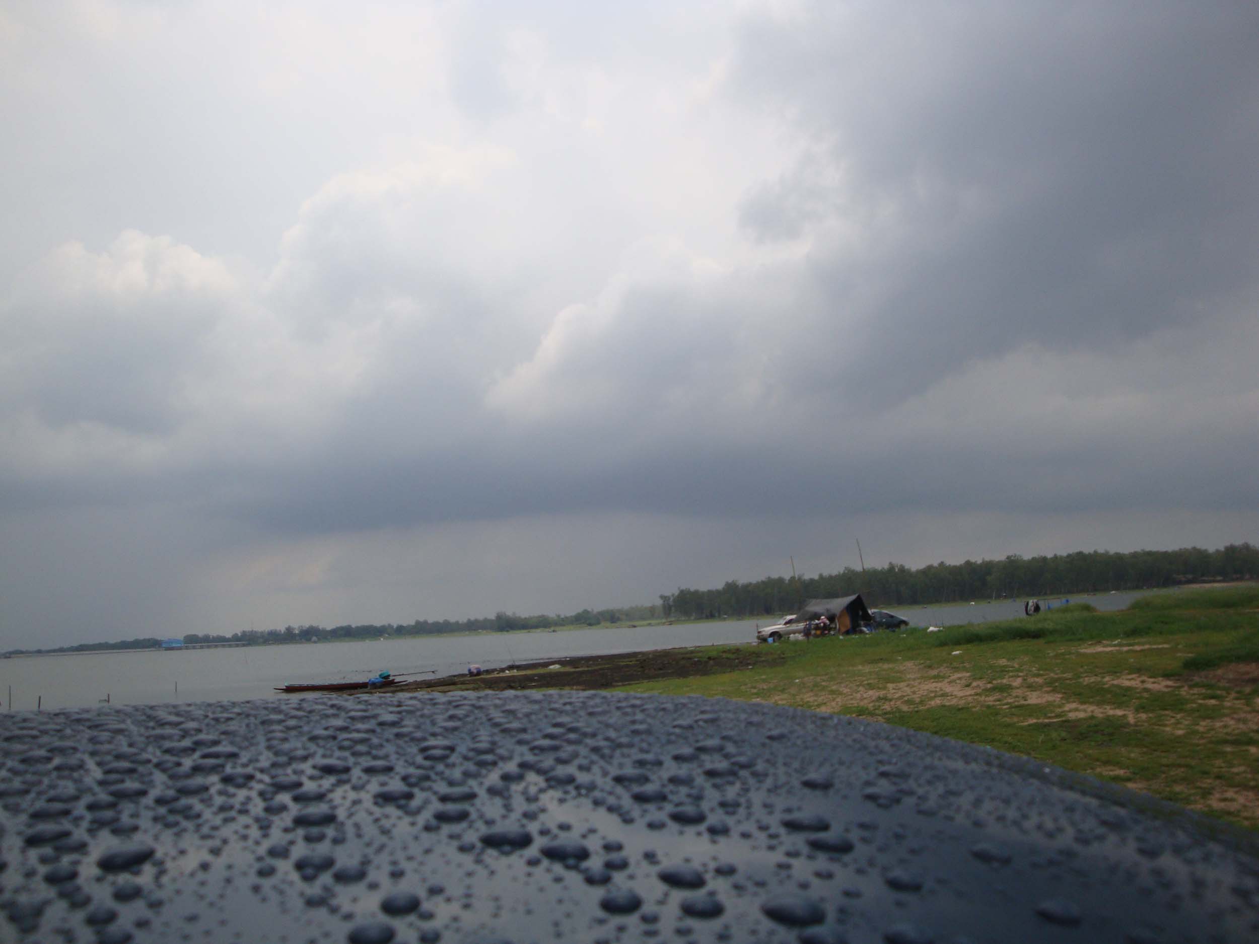 ฝนตกเกือบครึ่งวันครับมาหยุดเอาตอน