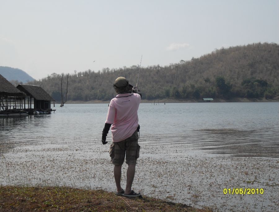 บรรยากาศสวยๆระหว่างตีเหยื่อครับ  :cheer: :cheer: :cheer: :cheer: :cheer: :cheer:

สวัสดีครับน้า   