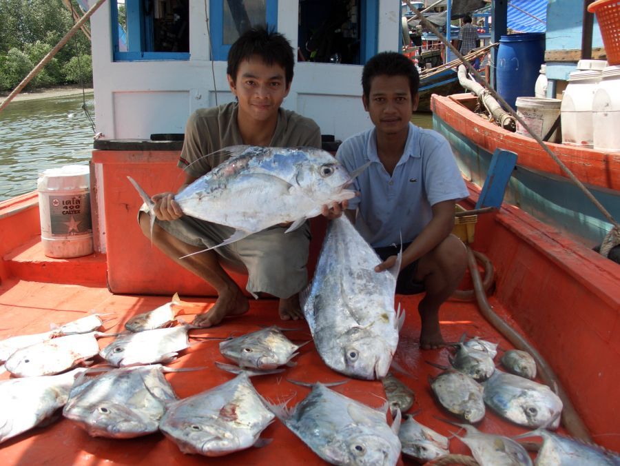 เก็บไว้เป็นที่ ระทึก 555 ไต๋แมนกับ น้าโน๊ต และผลงานของเรือ ส.รพีภัสร์ 

ขอขอบคุณน้าโน๊ต ที่บอกว่าจ