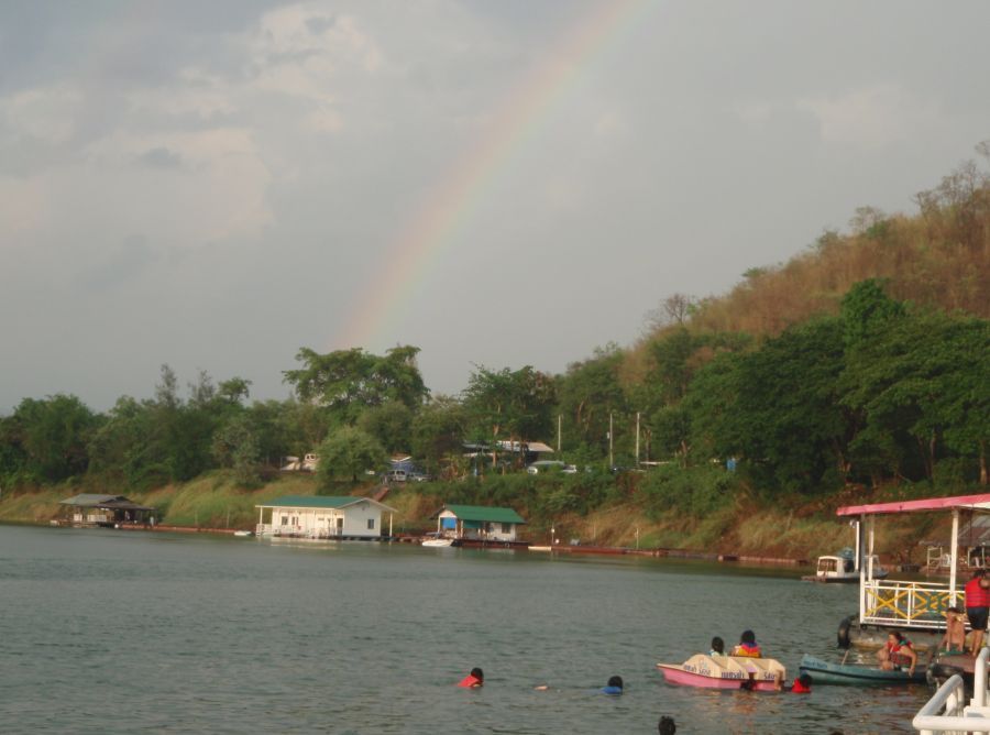 บรรยากาศตอนฝนหยุดครับ   สุดยอดครับ  :love: :love: :love: :love: :love: