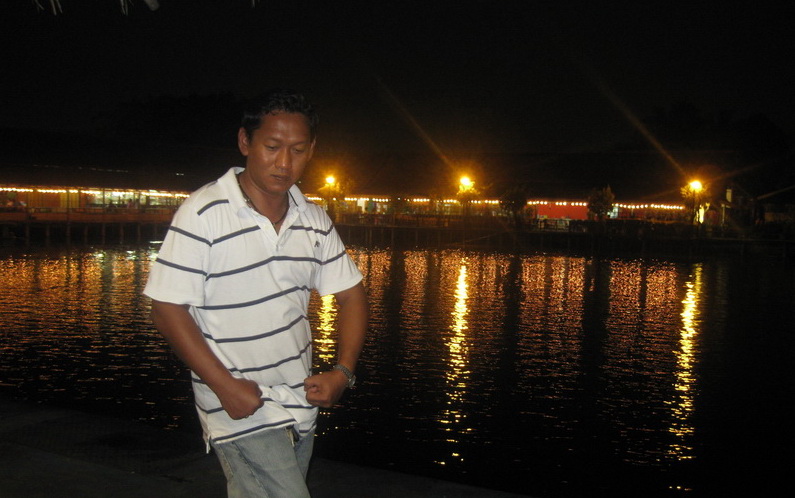

  :smile:  บรรยายกาศที่บึงสำราญ ยามค่ำคื
