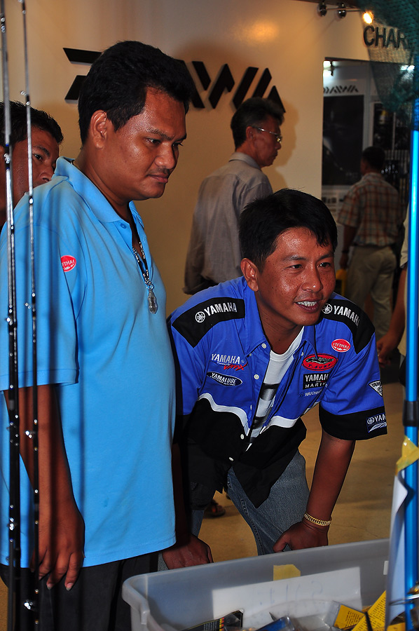เดินมาสะดุดหยุดตรงที่มีคลิปอ่ะคร๊าบบบบบบบบบบบ :grin: :grin: :grin:
น้ามาดคร๊าบบบบบบ...........มาดูค