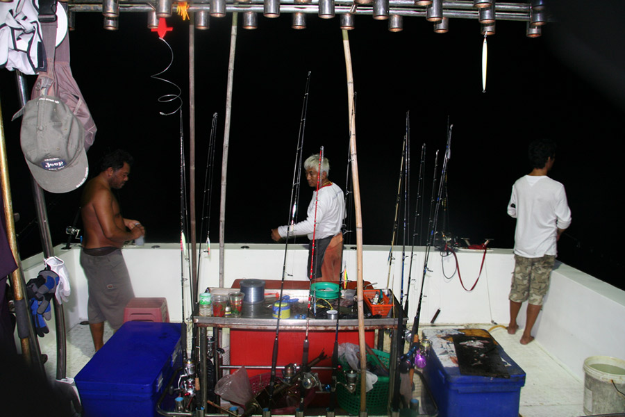 สามหนุ่ม สามมุมที่ท้ายเรือ :cheer: :cheer: :cheer: