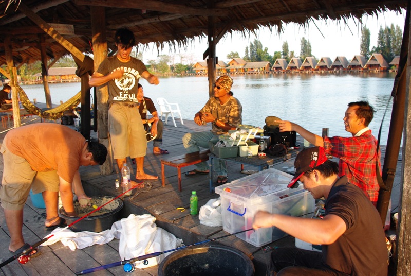  [b]บรรยากาศเฮฮายามเย็นครับ วันนั้นเ