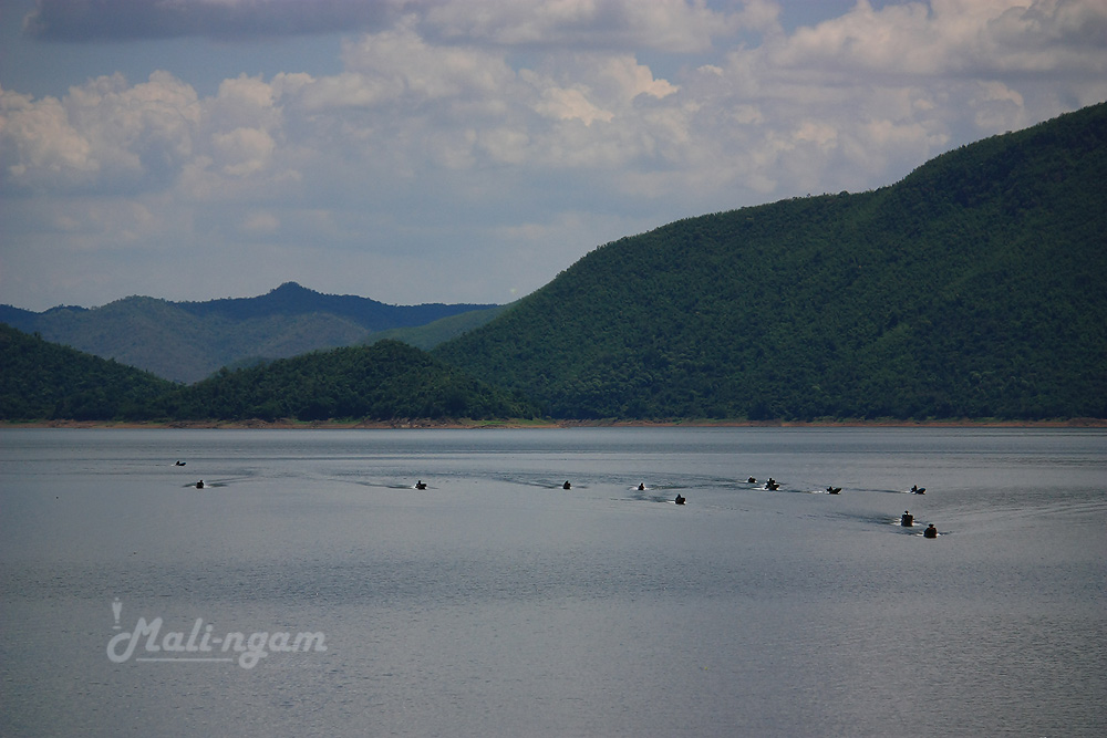 เรือแว๊นนนน..............มาแล้วววววววววว    :ohh: