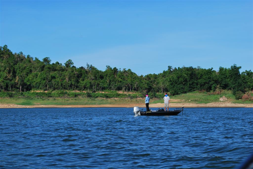 


ปูไบเล่ย์ : เพ่ๆๆๆ....เรือชนๆๆๆๆ


ผม