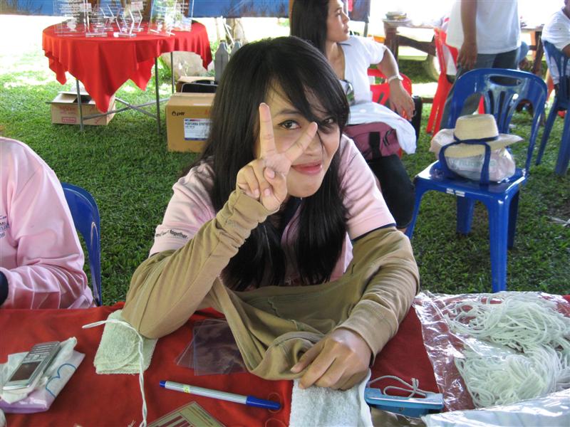 แฟนใคร สู้ตาย (ถามน้าแป๊ะดูเด๊ะ รู้จักป่าว) อิอิ  :laughing: :laughing: :laughing: :laughing: :laugh