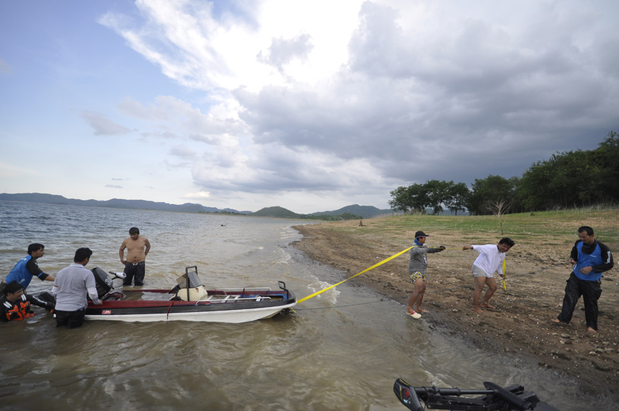 เรือเกยตื้นแล้วค่ะ :smile: