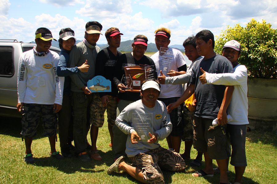 แล้วทั้งหมดนี้คือ   [b]SNAKE HEAD TEAM[/b]



 :cheer: :cheer: :cheer: :cheer: :cheer: