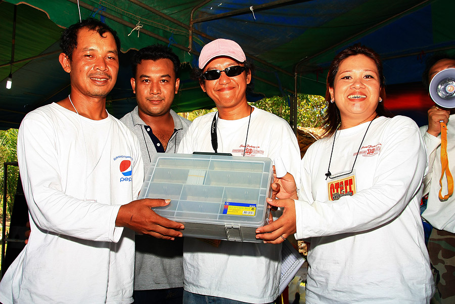 ครายหว่า ลืม...
 :grin: :grin: :grin: