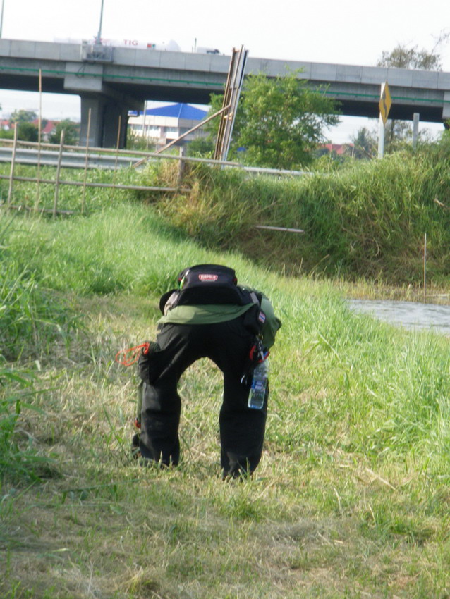บางคนบอกชอบเบื้องหลัง......อิอิ :laughing: :laughing:
