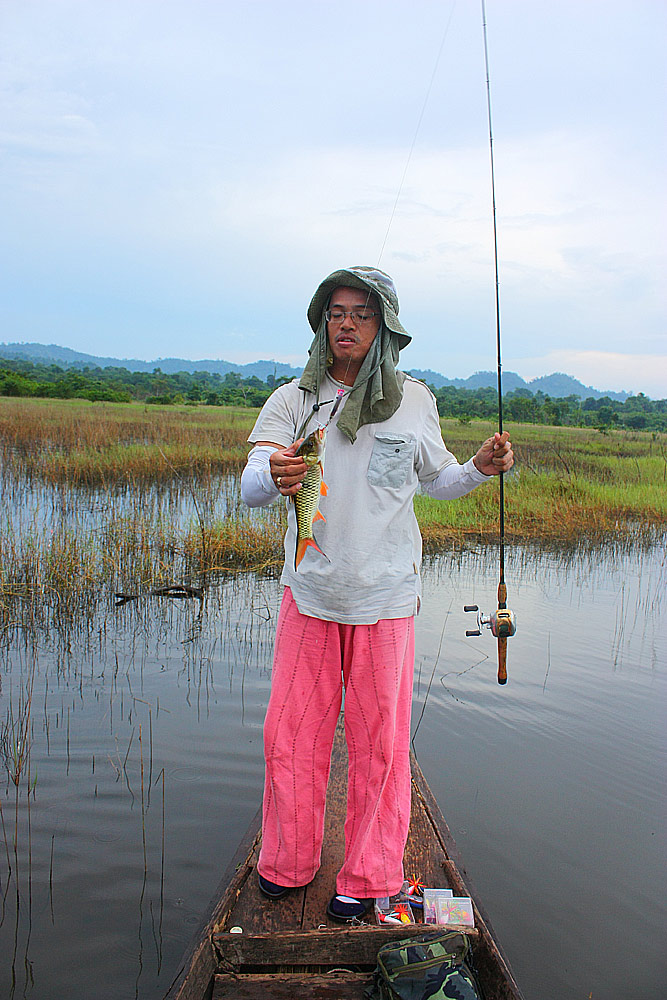 หล่อกับกระสูบก็ได้(ฟะ)... :grin: :grin: :grin:  มามะ...มาให้ถ่ายรูปซะดี ๆ... :cheer: