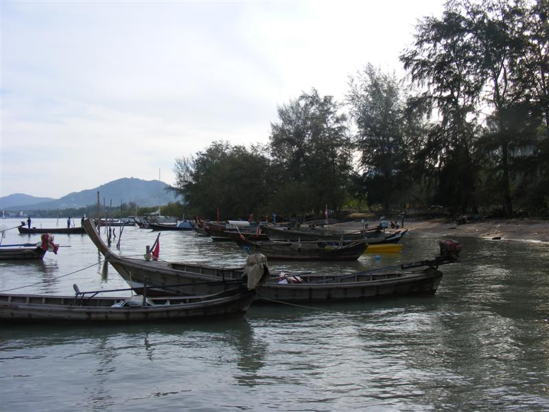 เข้าถึงที่จอดเรือแล้วครับ    ลา น้าๆ ป้าๆ ด้วยภาพนี้ละกันครับ   ขอบคุณที่ตามชม ครับ 



ช่วงนี้อ
