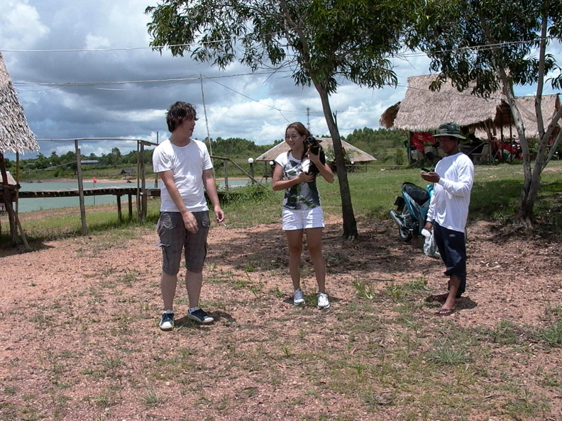 เห็นเจ้า M ถ่ายรูป ญี่ปุ่นคนนี้ชักสนแฮะ
 :cheer: :cheer: :cheer: :cheer: :cheer: :cheer: