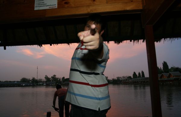 นี่อีกคนครับนานจนจำไม่ได้แล้วว่าเจอกันครั้งแรกเมื่อไหร่ :cheer: