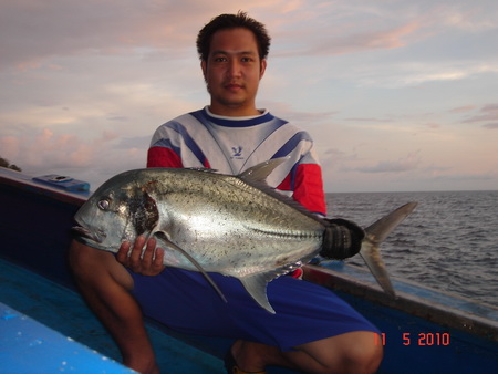 จัดไปให้ครบคน