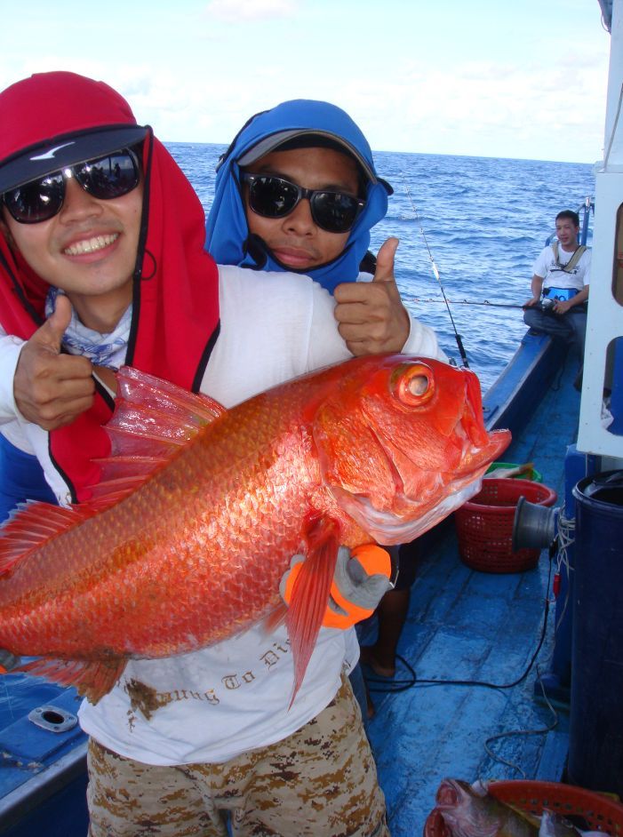 สีทอง สองที
