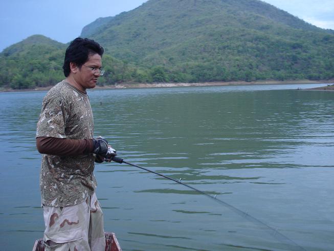 ตัดมาที่เรือออกตีปลาช่วงเย็นครับ