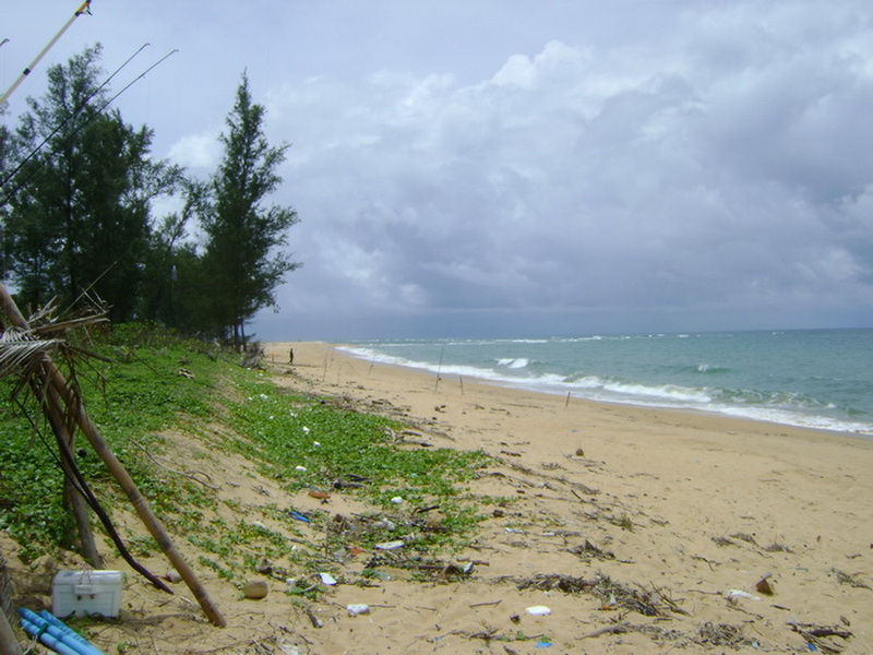 ที่นี้ ก็มาพรีวิว หมายชายหาด ด้านฝั่งจังหวัดพังงากันบ้างน่ะครับ  
หมายแรก ที่น่าสนใจ ที่สามารถตกปลา