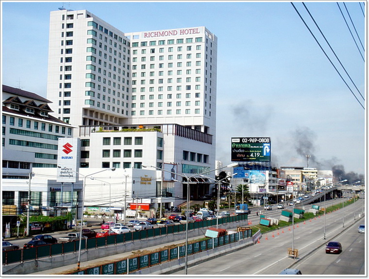 [q][i]อ้างถึง: คนสู้ไฟ posted: 24-05-2553, 16:07:12[/i]

ตามช