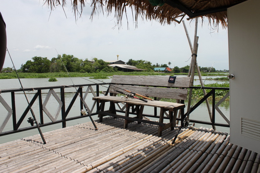 ถ่ายกันให้ทั่วไปเลยครับ  :love:
