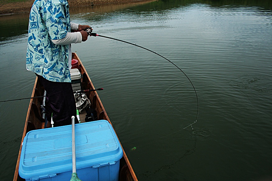 ชอบจังท้องเรือเข้าๆออกๆ :angry: