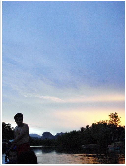 [q][i]อ้างถึง: B.bangbon posted: 31-05-2553, 16:26:48[/i]

+1ตามชมครับ

 :cheer: :cheer: :cheer: