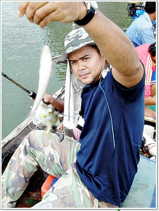 ช่างใบ "ปลาทูอินวัน"  :grin: :grin: