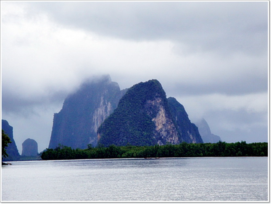 นาทีต่อนาที...ความเร็วกับ...ฝนรุก!!! น่าลุ้นกระชั้นชิด ดีจิงๆๆ 

เราเริ่ม...งัด"เบียร์"กรอกปาก ค