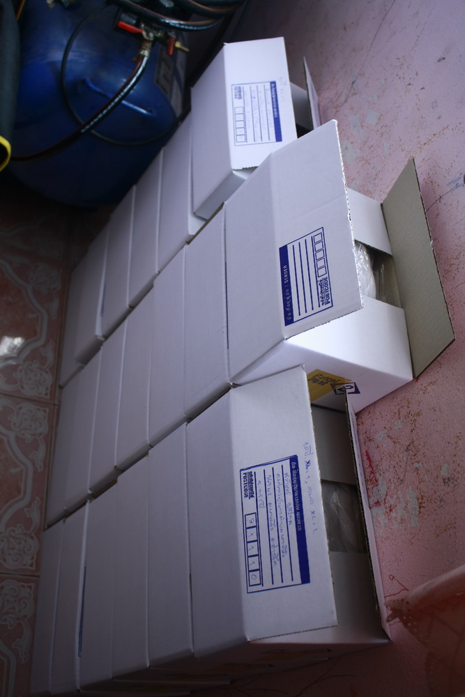แพ็คเตรียมส่งแล้วครับ ยังไงหากมีเพิ่มเติม จะส่งให้ครั้งหน้าครับ  :cheer: :cheer: :cheer: