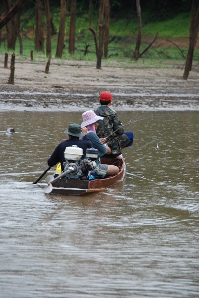 มาถึงสลัดสัมภาระไว้ที่เพพัก แล้วออกเรือเล็กลุยกันเลย ช่วงเช้าน้ามาดกะน้าอ๊อดได้ไปลุยก่อน