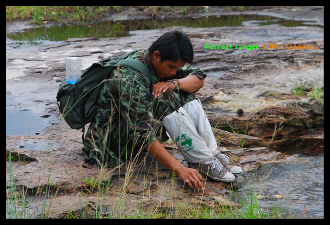 มาถึงสระอโนดาต ... วิทย์เริ่มปลงกับชีวิต นั่งเขี่ยขรี้แล้ว :laughing: :laughing: