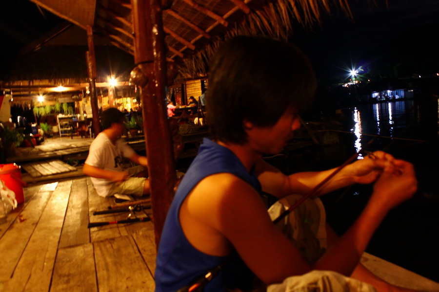 ไนท์ฟิชิ่ง....อีกนิดหน่อยจ้า.... :grin: :love:
