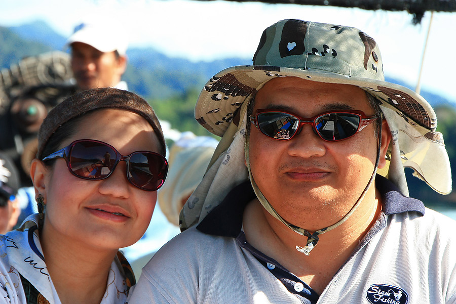 สบายใจ ทั้งคุณเอ แระ น้าใหญ่...ได้มาเที่ยวผ่อนคลายกลางธรรมชาติสวยๆ
 :smile: :smile: