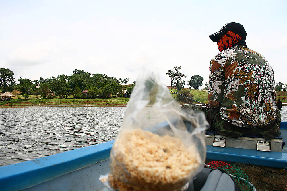 ข้าวเช้าที่อยู่ในเรือมีอยู่เท่าที่เห็นหละครับ อร่อยดีเหมือนกันนะ  :grin: :cheer: :cheer:





