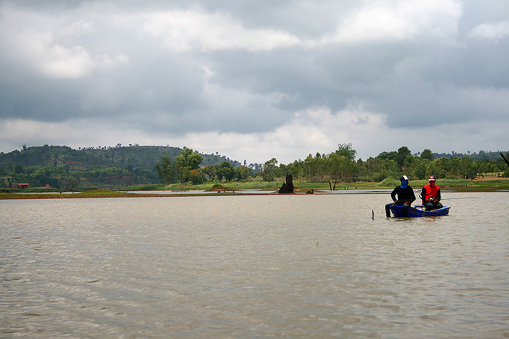 ชักหิวข้าวพายเรือออกมาชวนกันขึ้นไปกินข้าวกันดีกว่าไม่ไหวแล้วหมดแรง  :grin:






สวัสดีครับน้