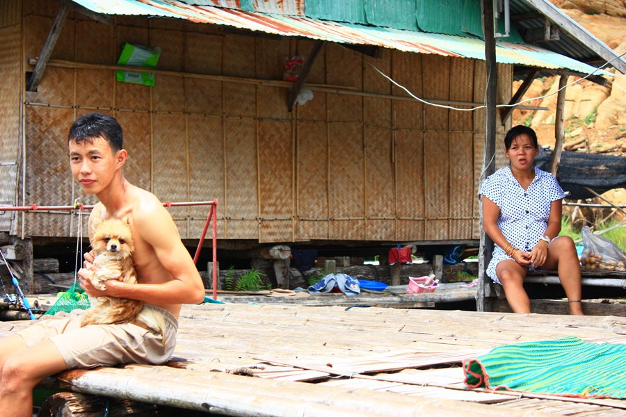 ท่าทางนังอาทมันดีใจอะไรไม่รู้ครับ 