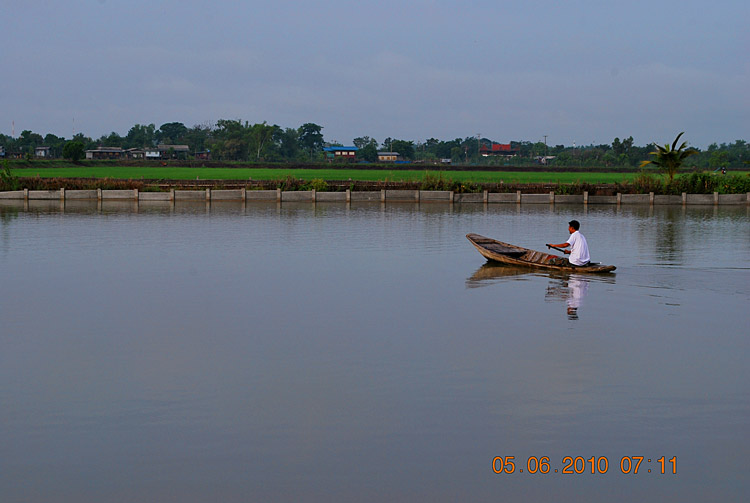น้าไร่ส้มพายเรือเล่น..... :love: :love: :love: