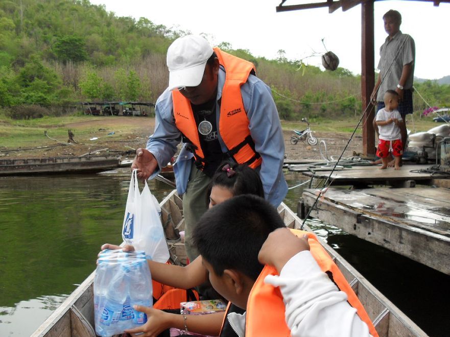 เตรียมตัวลงเรือ :smile: :smile: :smile: