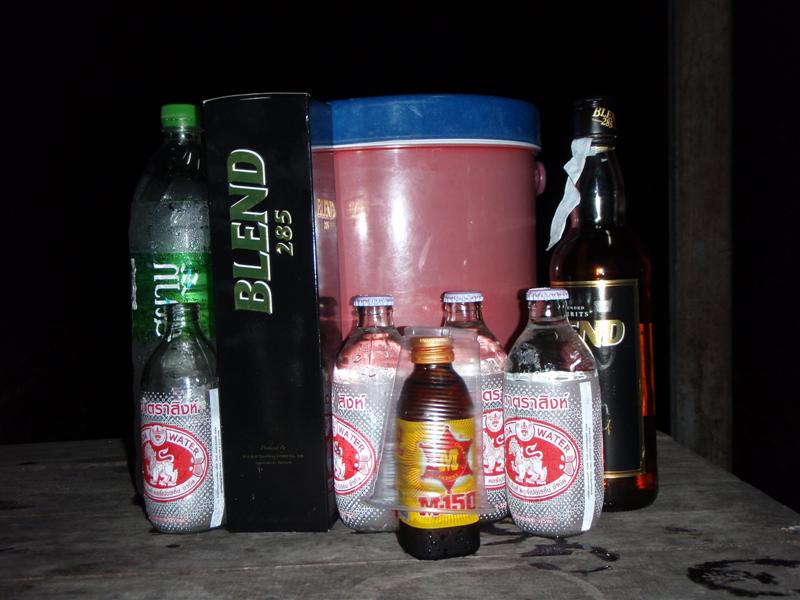 มีแขกมาเยือนถึงถิ่น..ก็ต้องจัดไป 1 เมา ต้อนรับน้าชัยอย่างเต็มที่หน่อยครับ.... :cheer: