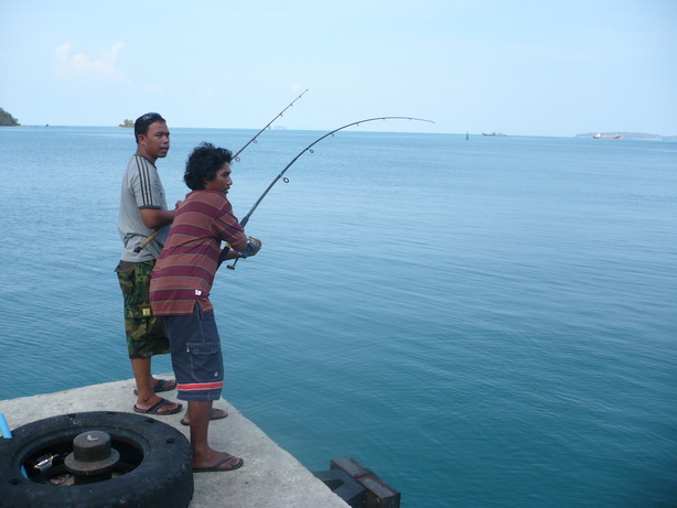 จะมุดตอหม้อแล้ว..น้าจอร์ด..เร้วววว.. :ohh: :ohh: :ohh:

หวัดดีครับน้า Jak_Fishing 