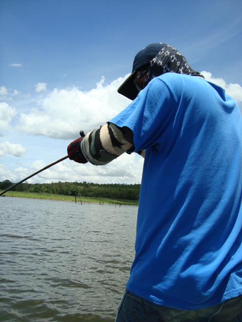ท้องเรือครับ
