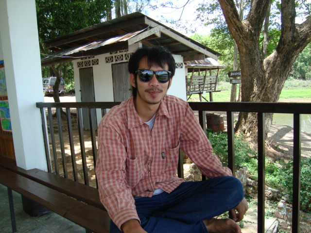 แว่นใหม่ ครับ  หนวดเก่า :laughing: :laughing: :laughing: :laughing: