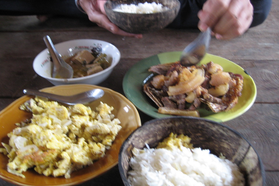 กินข้าวกันครับ :umh: :umh: