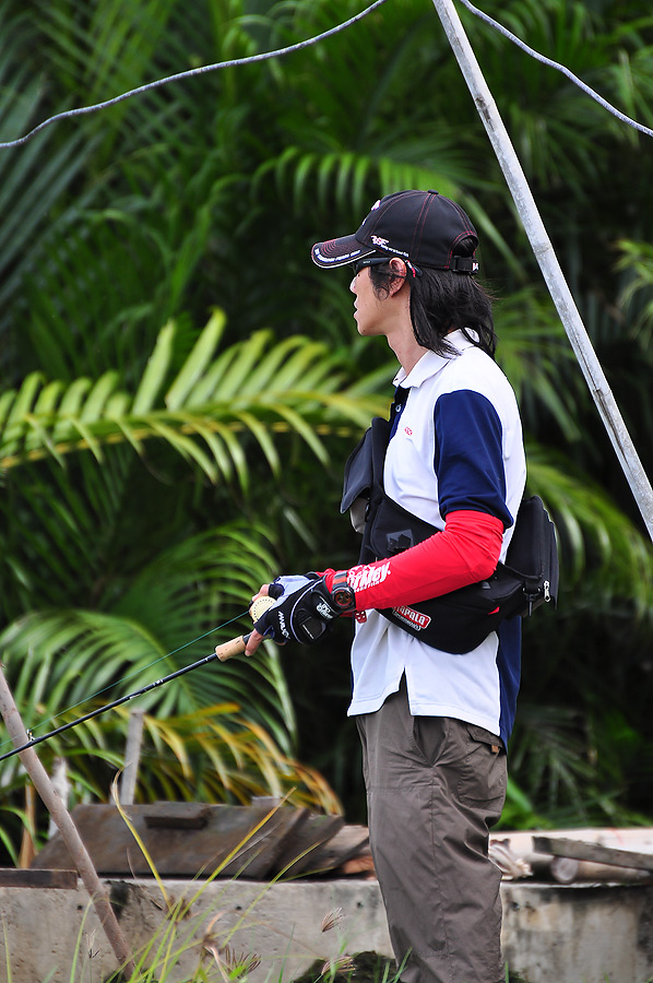 น้าท่านนี้ไม่รู้ลุ้นทางไหนอิอิอิอิ :grin: :grin: :grin: