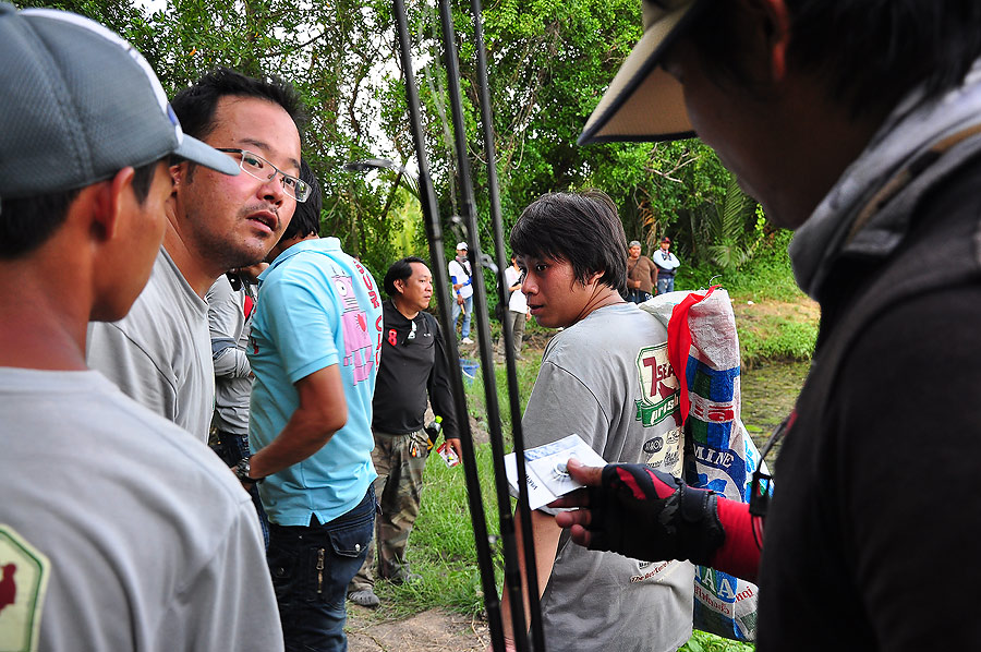 ช่วงนี้กรรมการจับแจกของรางวัล :grin: :grin: :grin: